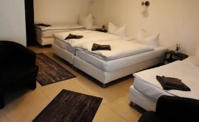 Nurnberger Trichter Family-Business Hotel Garni