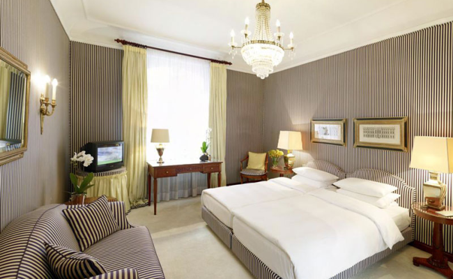 Hotel Opera