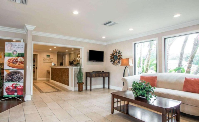 Quality Inn and Suites Anaheim Maingate