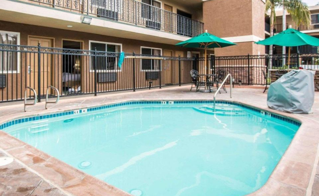 Quality Inn and Suites Anaheim Maingate