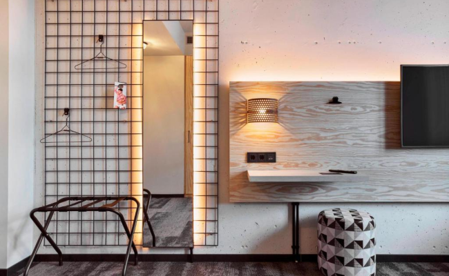 Moxy Duesseldorf South Hotel