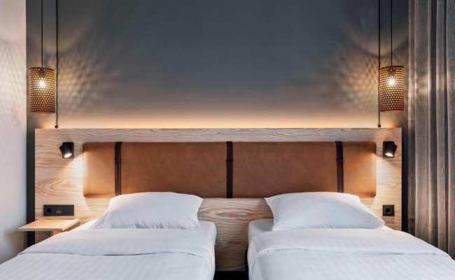 Moxy Duesseldorf South Hotel