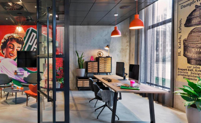 Moxy Duesseldorf South Hotel