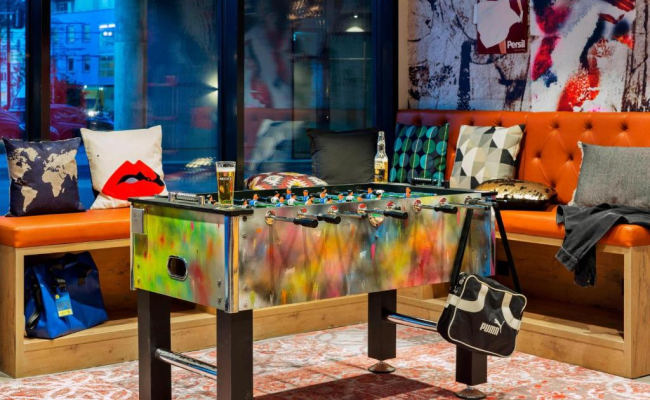 Moxy Duesseldorf South Hotel