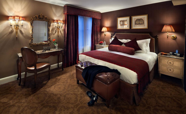 Hotel Plaza Athenee
