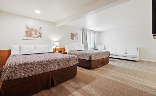 Brookhurst Plaza Inn