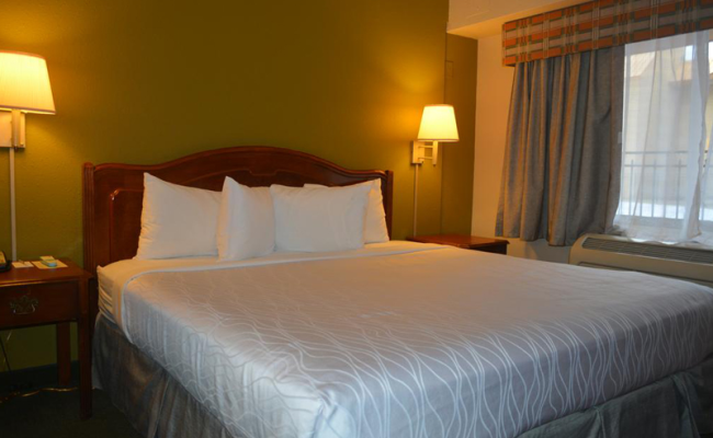 Chicago Lake Shore Hotel