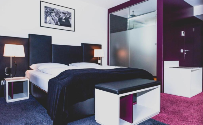 Hotel Bliss