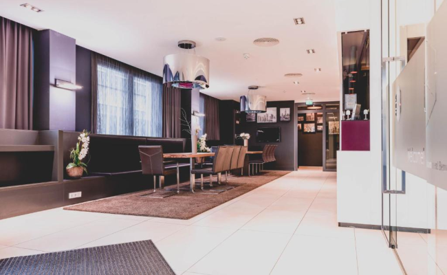Hotel Bliss