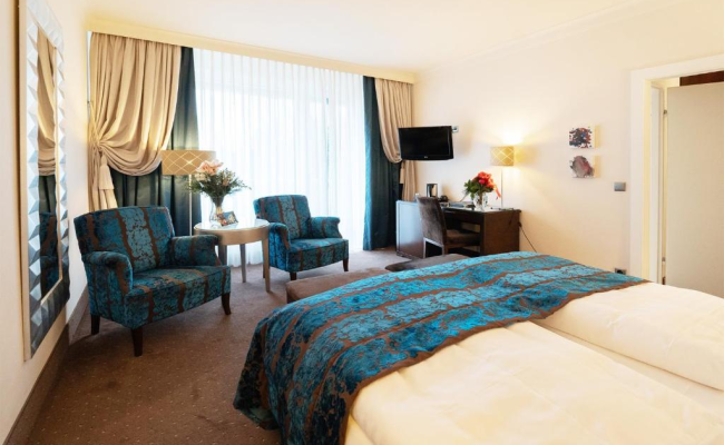 Bernstein Hotel Villa Kastania