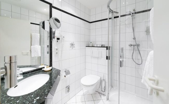 Bernstein Hotel Villa Kastania
