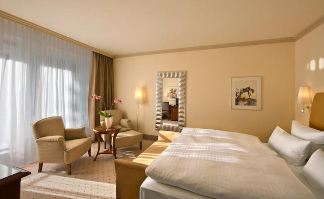Bernstein Hotel Villa Kastania