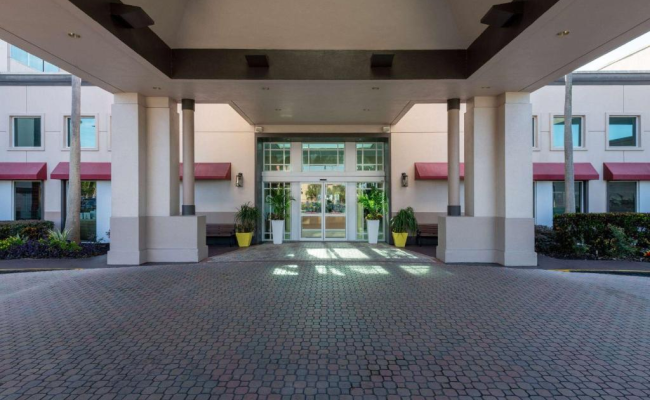Ramada by Wyndham Kissimmee Downtown Hotel