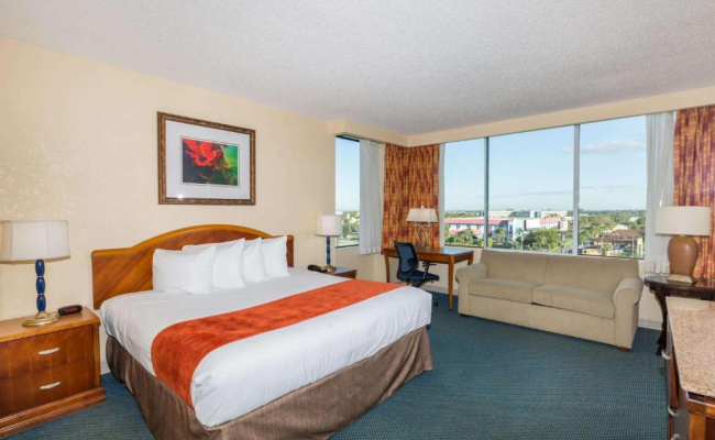 Ramada by Wyndham Kissimmee Downtown Hotel