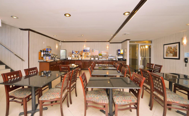 Holiday Inn Express Kennedy Airport