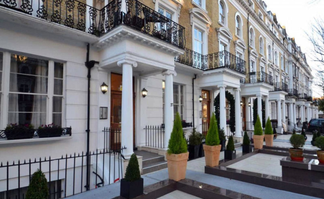 Hyde Park Suites