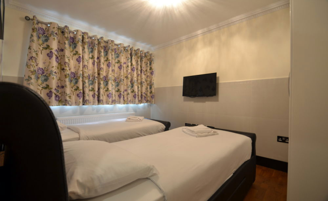 Hyde Park Suites