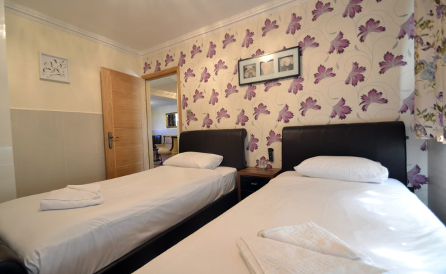 Hyde Park Suites