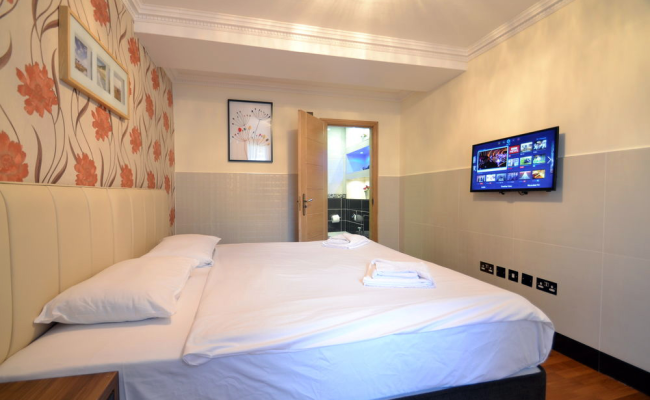 Hyde Park Suites