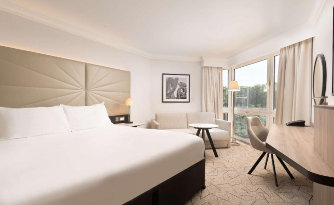 Hilton Birmingham Metropole Hotel