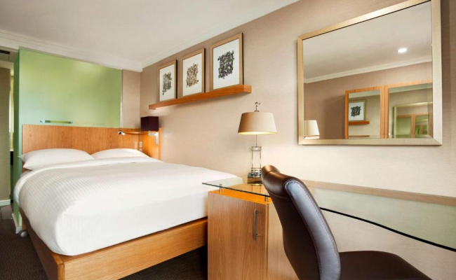 Hilton Birmingham Metropole Hotel