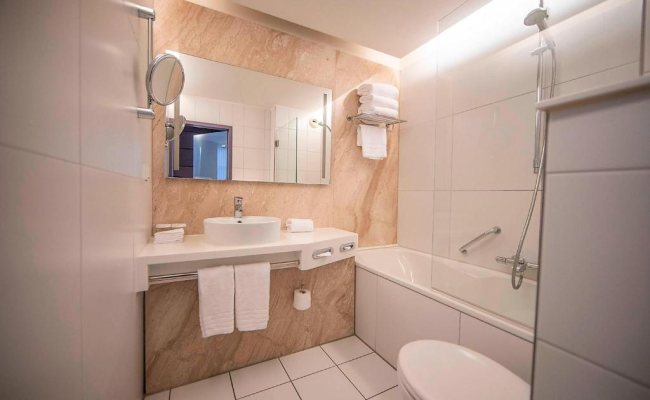 Apollo Hotel Amsterdam, a Tribute Portfolio Hotel