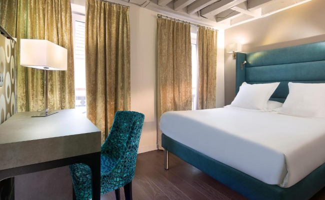 Hotel Jacques De Molay