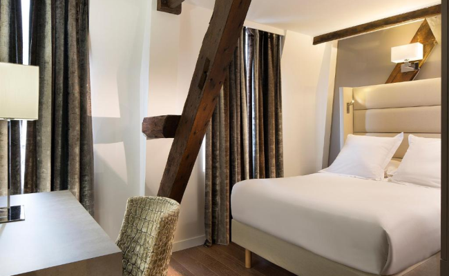 Hotel Jacques De Molay