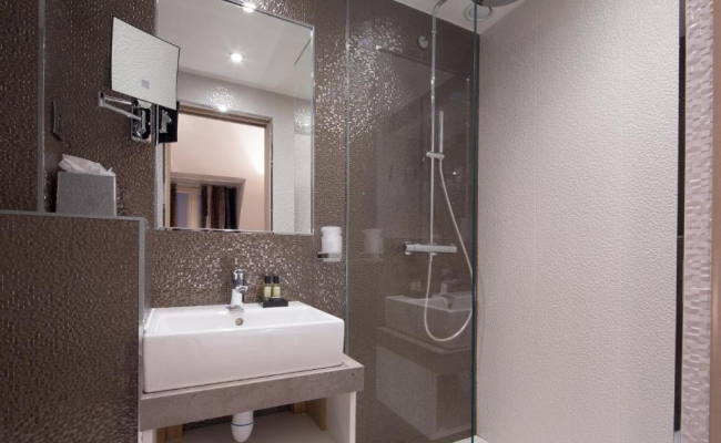 Hotel Jacques De Molay