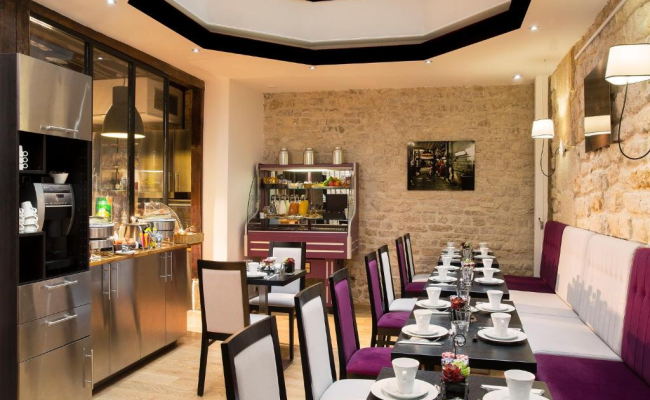 Hotel Jacques De Molay