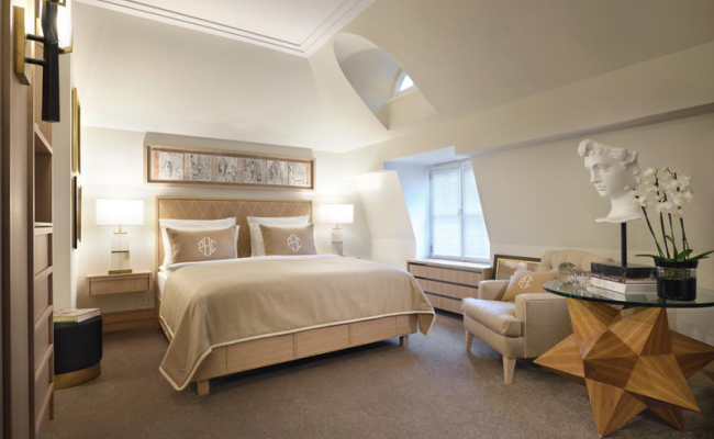 Schlosshotel Berlin by Patrick Hellmann