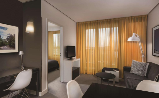 Adina Apartment Hotel Berlin Hackescher Markt