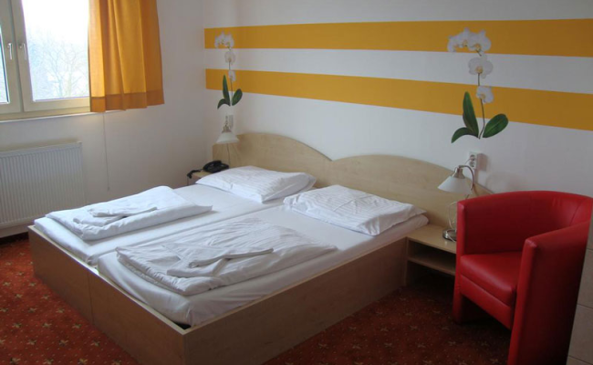 Lenas Donau Hotel