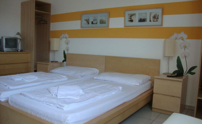 Lenas Donau Hotel