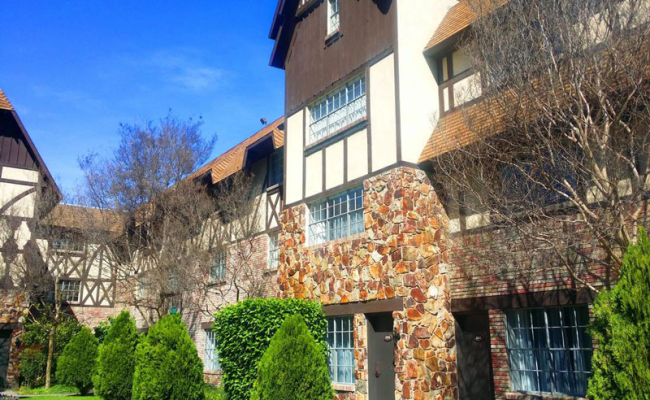 Anaheim Majestic Garden Hotel