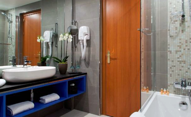 Timhotel Opera Blanche Fontaine