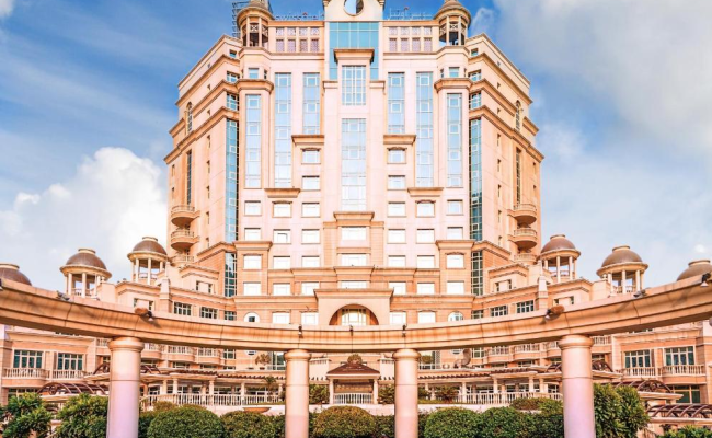 Swissotel Al Murooj Dubai