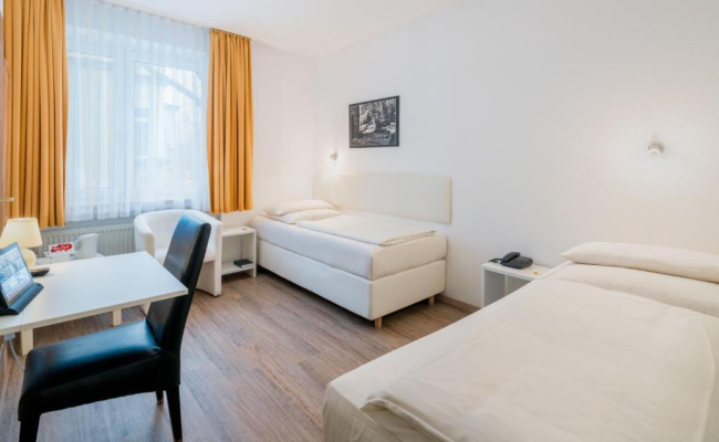 Stadt-gut-Hotel Rheinischer Hof
