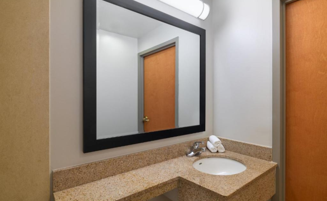 Holiday Inn Express New York City Chelsea, an IHG Hotel