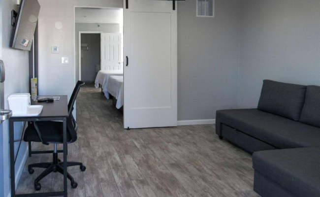 Capri Suites Anaheim