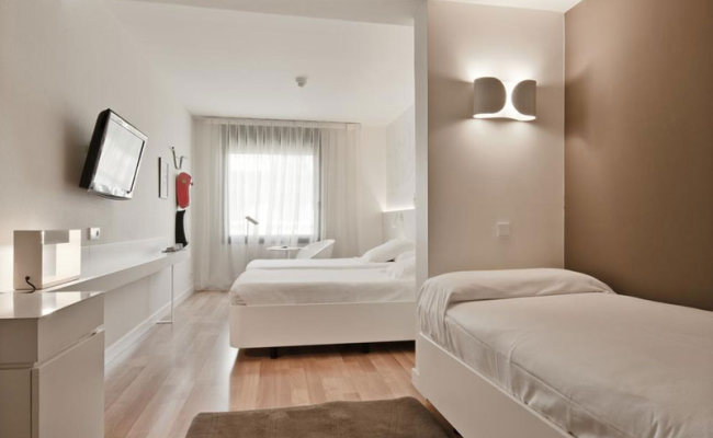 Pol & Grace Hotel
