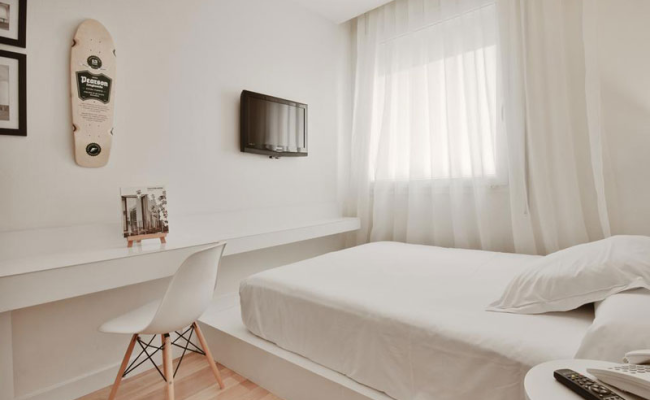 Pol & Grace Hotel