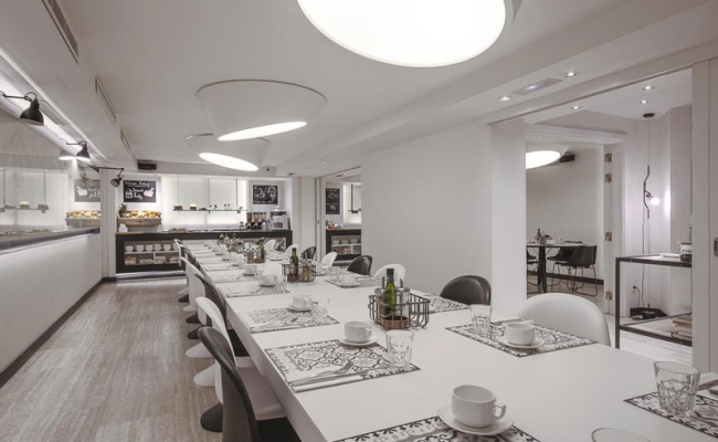 Pol & Grace Hotel
