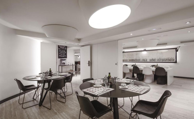 Pol & Grace Hotel