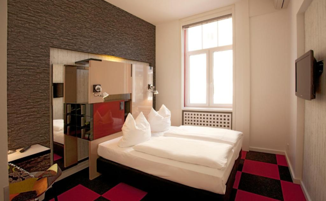 Hotel Cristall - Frankfurt City