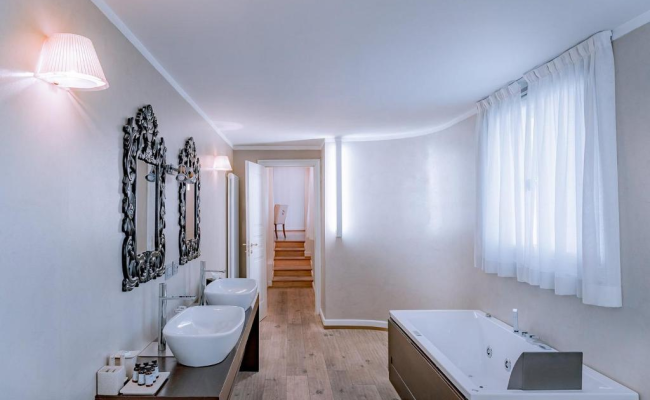 TownHouse 33 Boutique Hotel