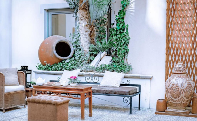 TownHouse 33 Boutique Hotel