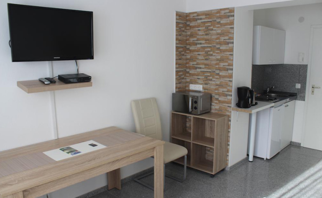 Lipp Apartments
