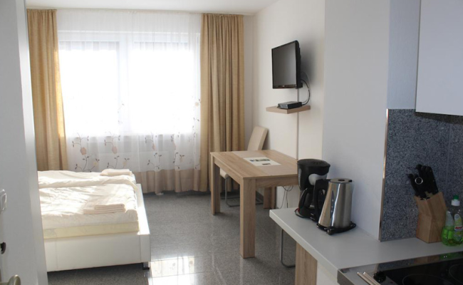 Lipp Apartments