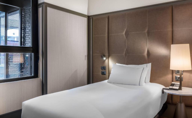 AC Hotel Avenida de America by Marriott